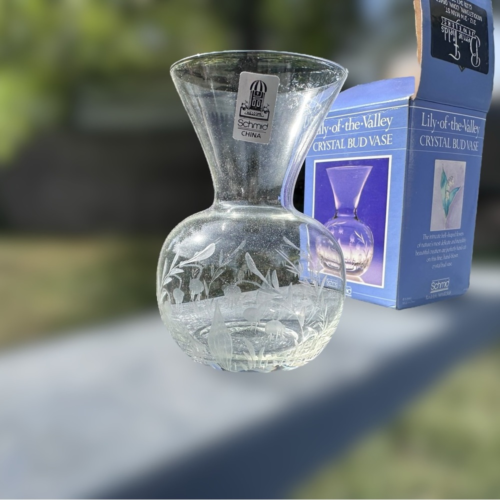 Vintage NEW Schmid 4.25" tall Etched Lily of the Valley Glass Vase